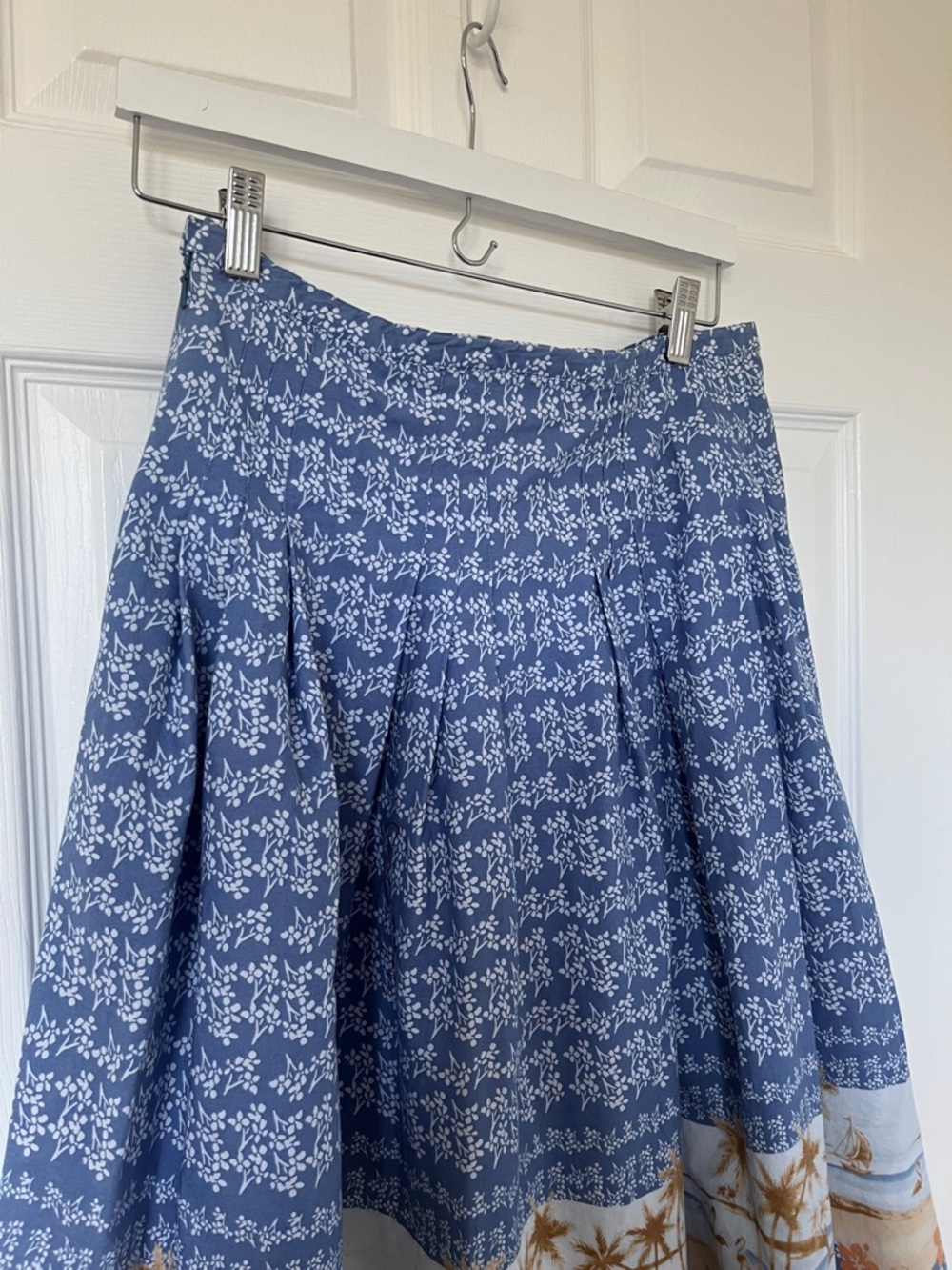 Liz Claiborne Blue Floral Border Midi Skirt with Tan Accent - Picture 7 of 7